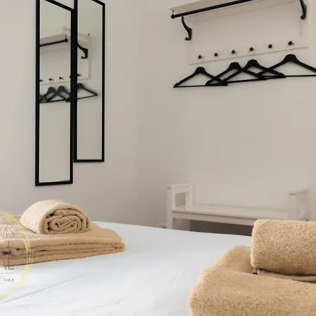 Albergue Classic Waves Baleal