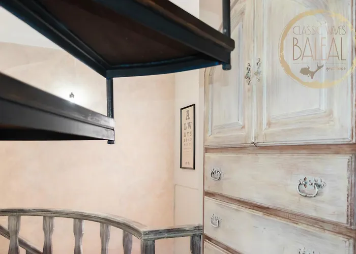 Classic Waves אכסניה