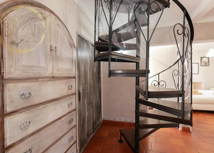 Classic Waves Hostel